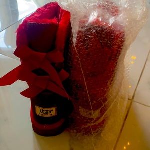 Brand new Size 7 UGG dupes. So cute and comfortable but too small for my feet!